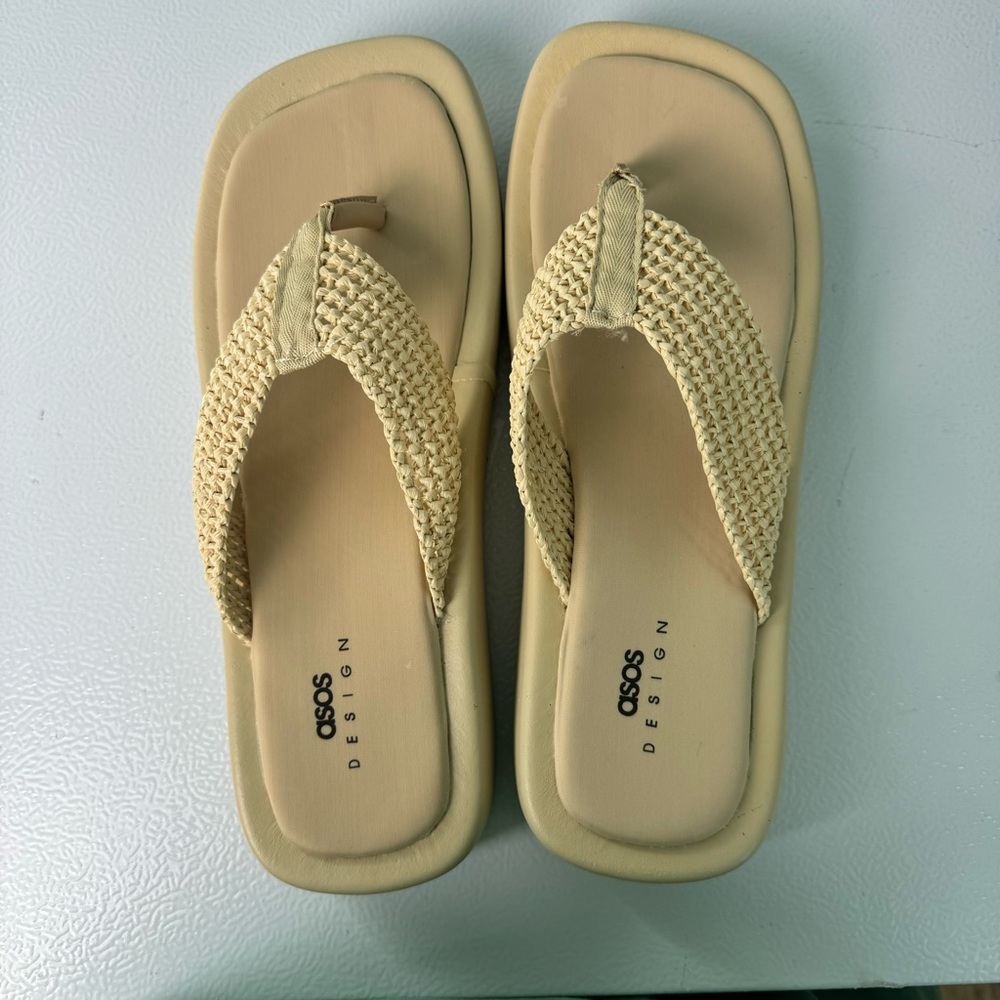 ASOS Fonda Chunky Woven Toe Thong Sandals Womens size 11 in Natural NEW